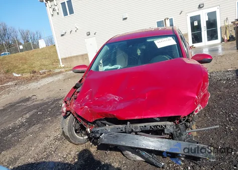 2019 Hyundai Elantra Sel z USA, uszkodzony, nr VIN 5NPD84LF7KH437940